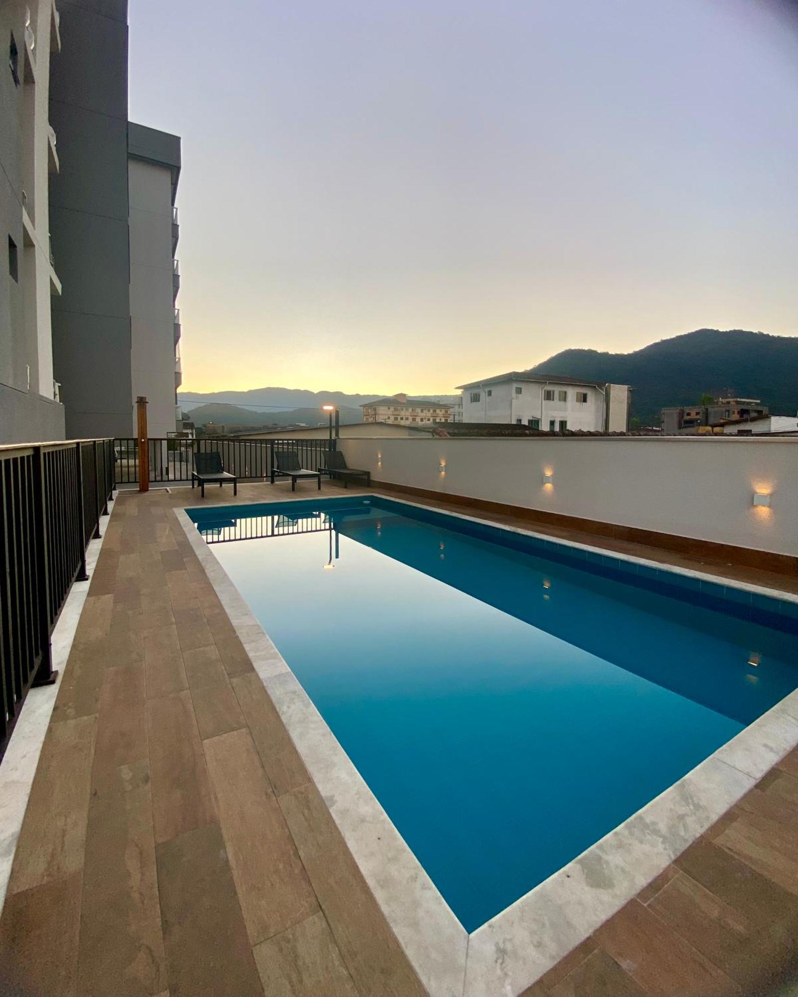 Ap No Centro Piscina E Churras ウバトゥバ エクステリア 写真